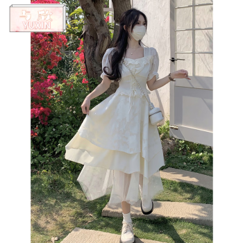 方领短袖连衣裙女夏法式温柔风蓬蓬裙收腰显瘦规则荷叶边公主